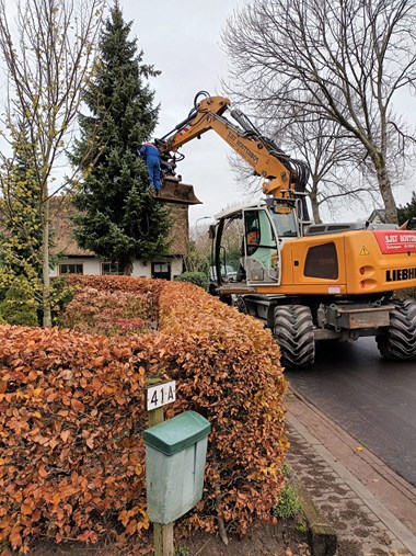 7df7983a-7e32-438d-8c17-4457f0c6b867